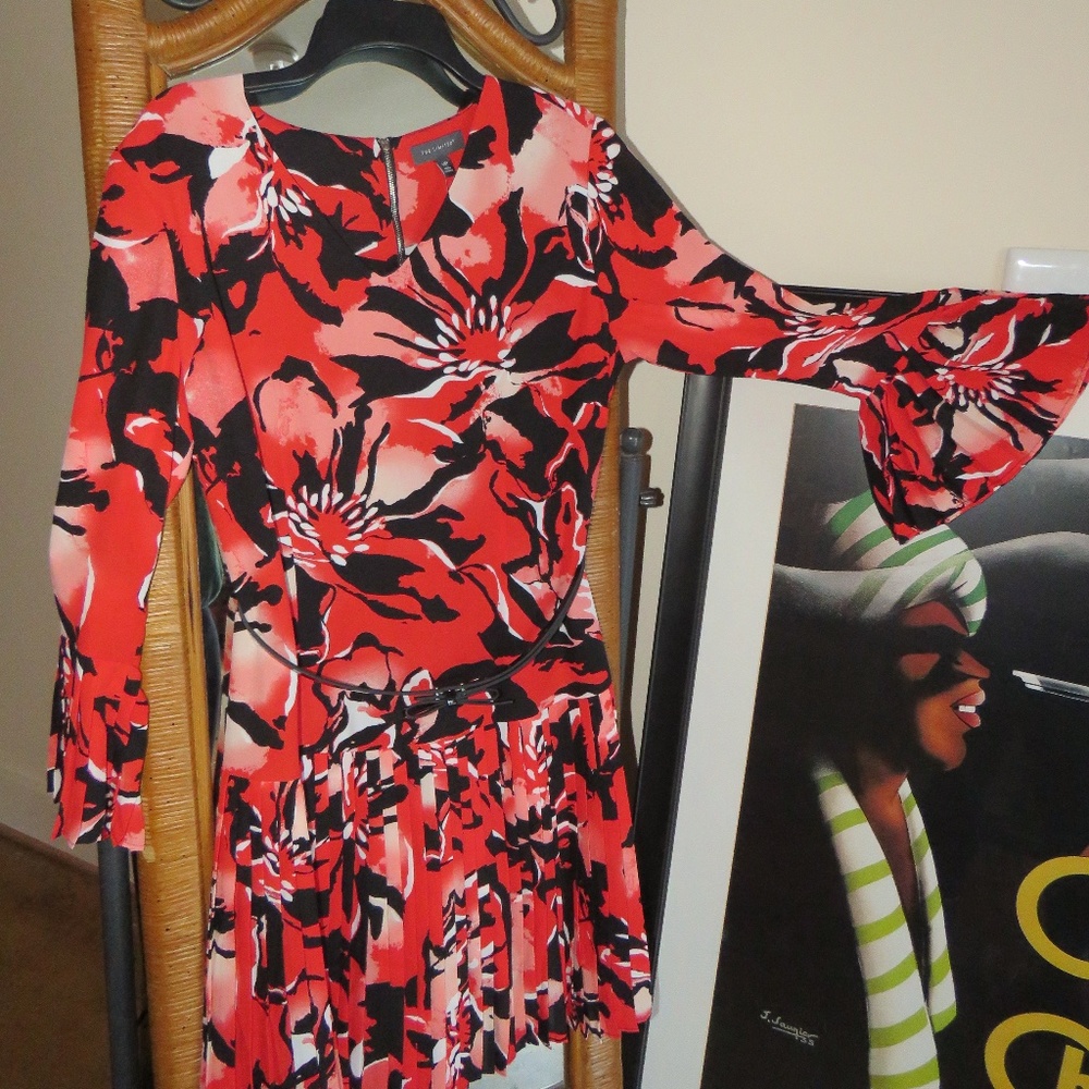 Classic Peplum Pleated Dress